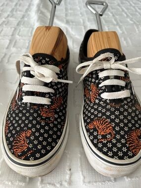 Vans AUTHENTIC Tiger Floral Black White Lace up Canvas US Men’s 5 US Women’s 6.5